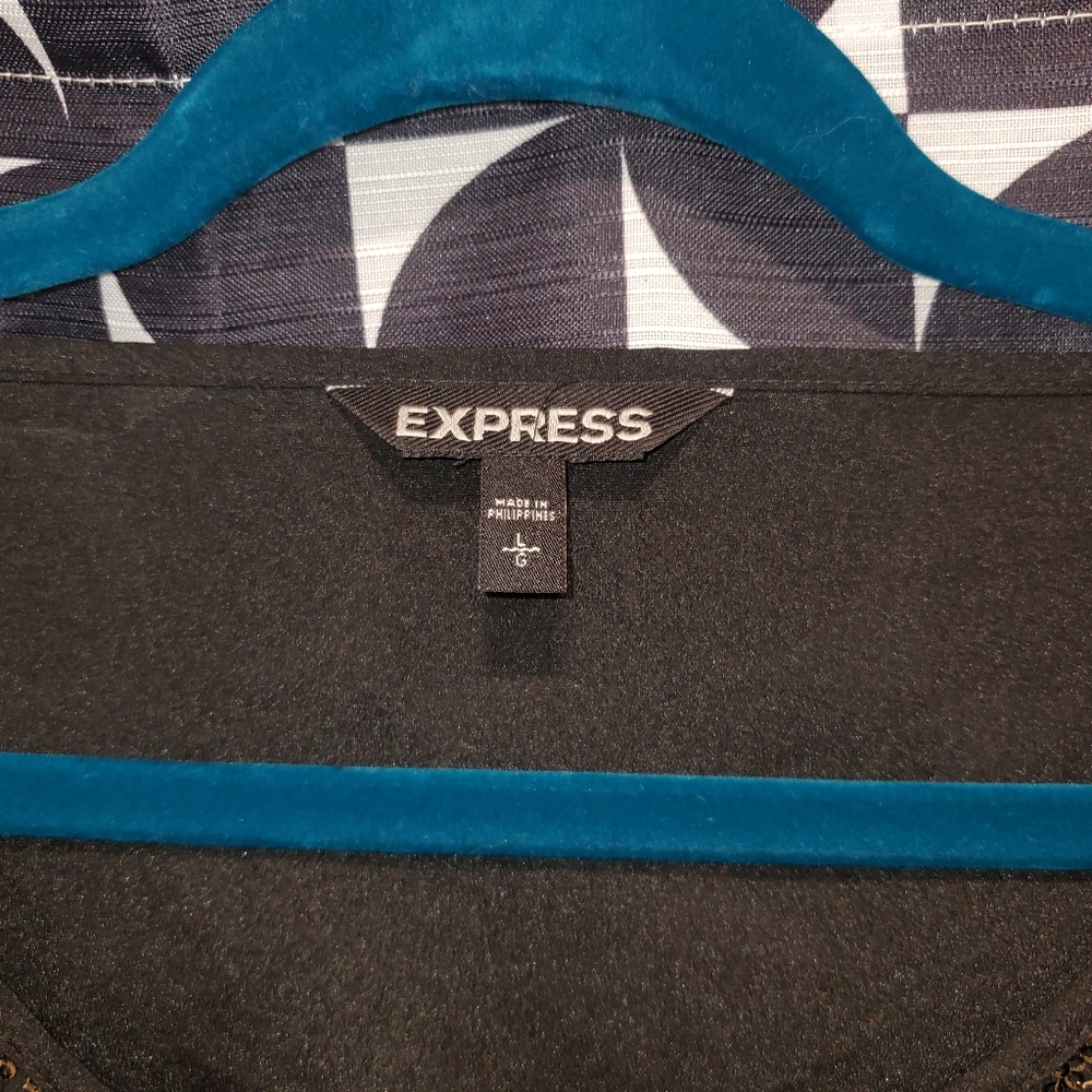 Express Top - Picture 3 of 3